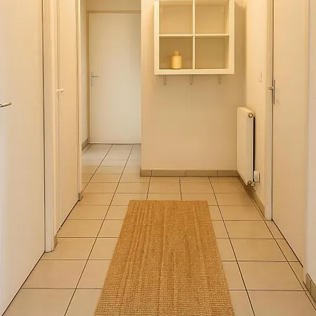 Moderne Et Paisible Maisonette Avec Jardin アパート